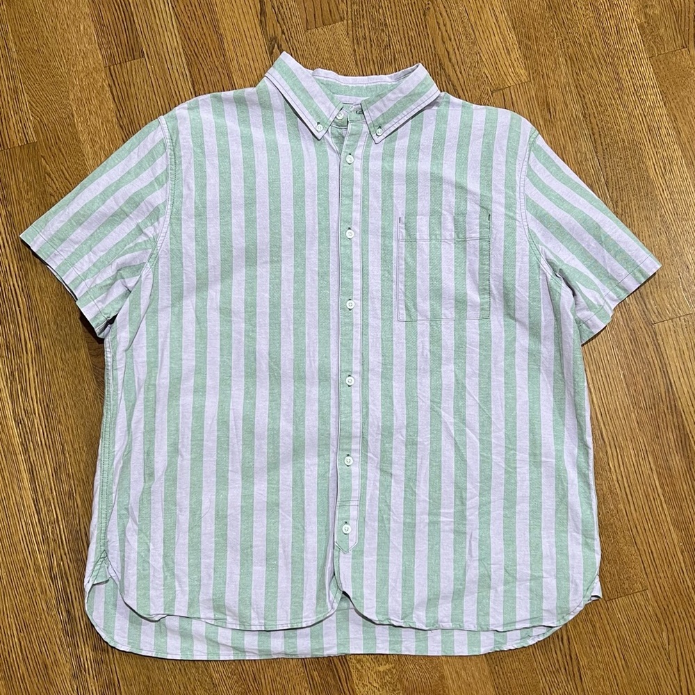 Men’s Short Sleeve Button Down